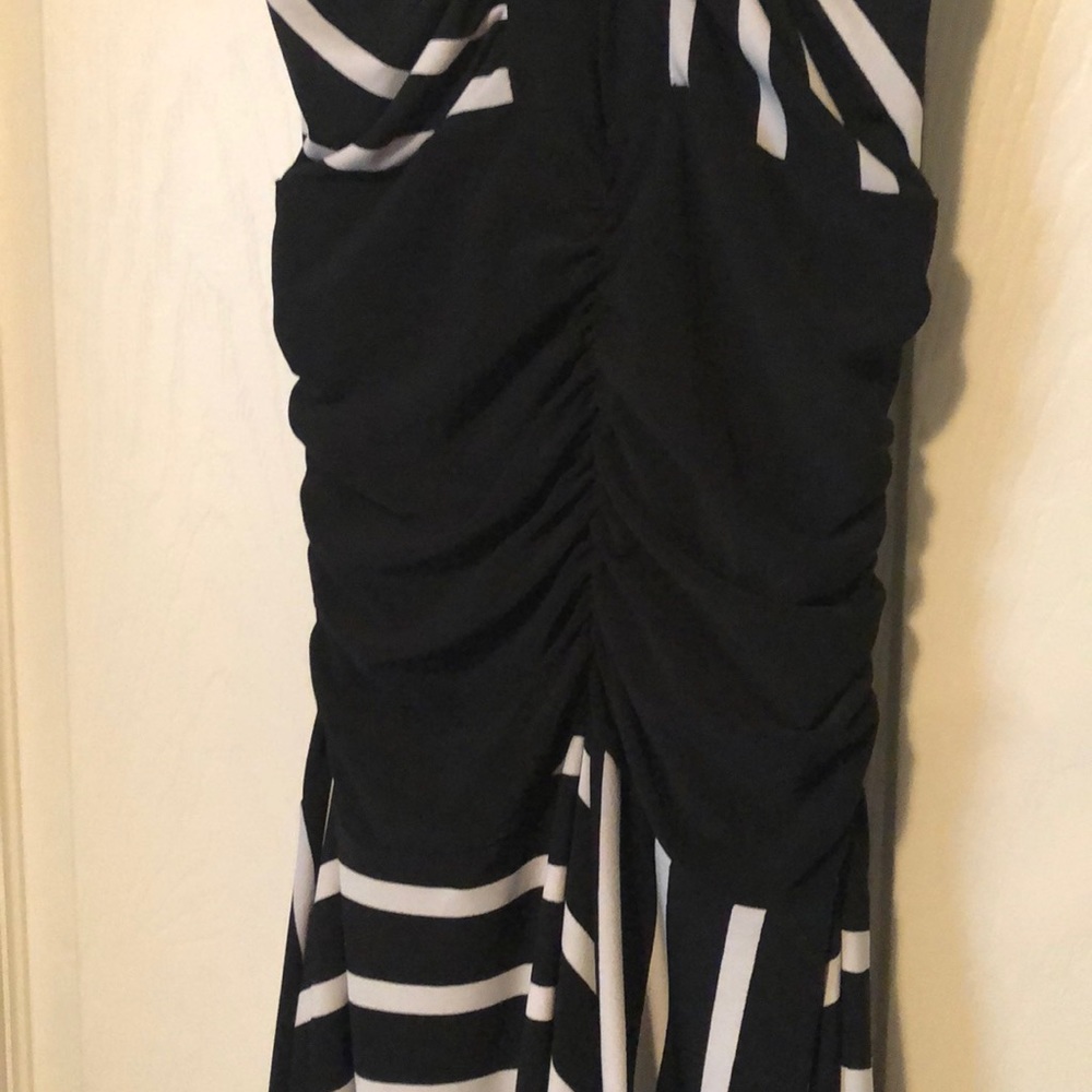 Dancing Dress - Picture 3 of 5